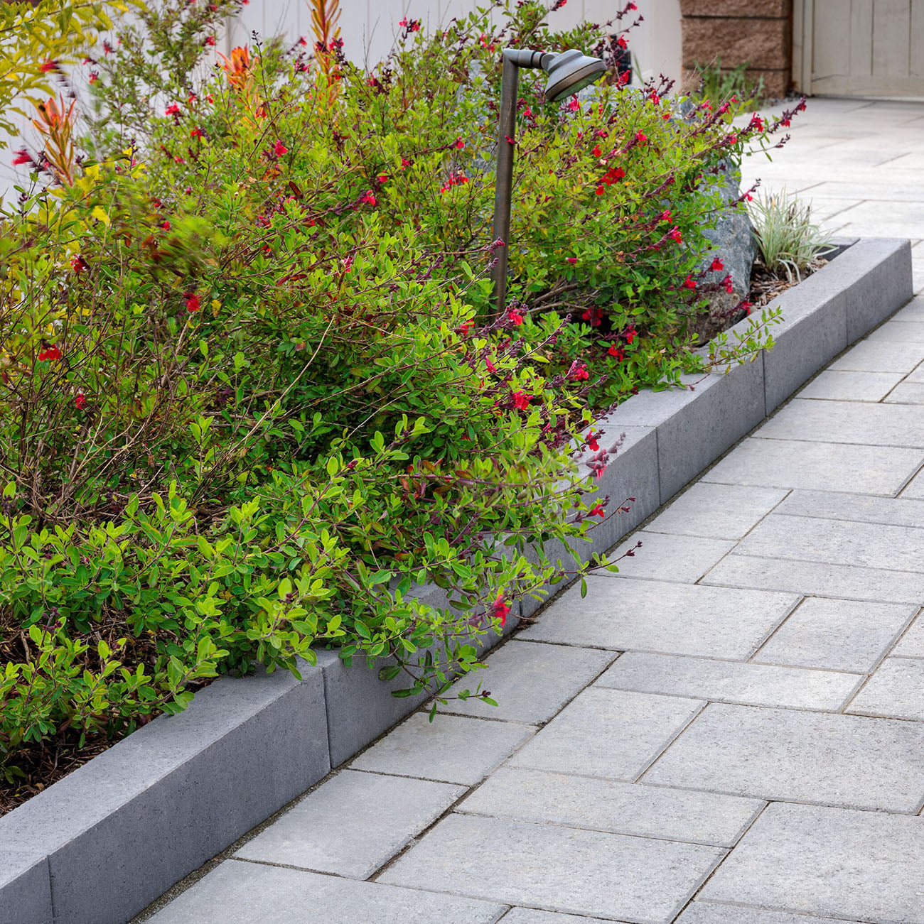 Melville Curb