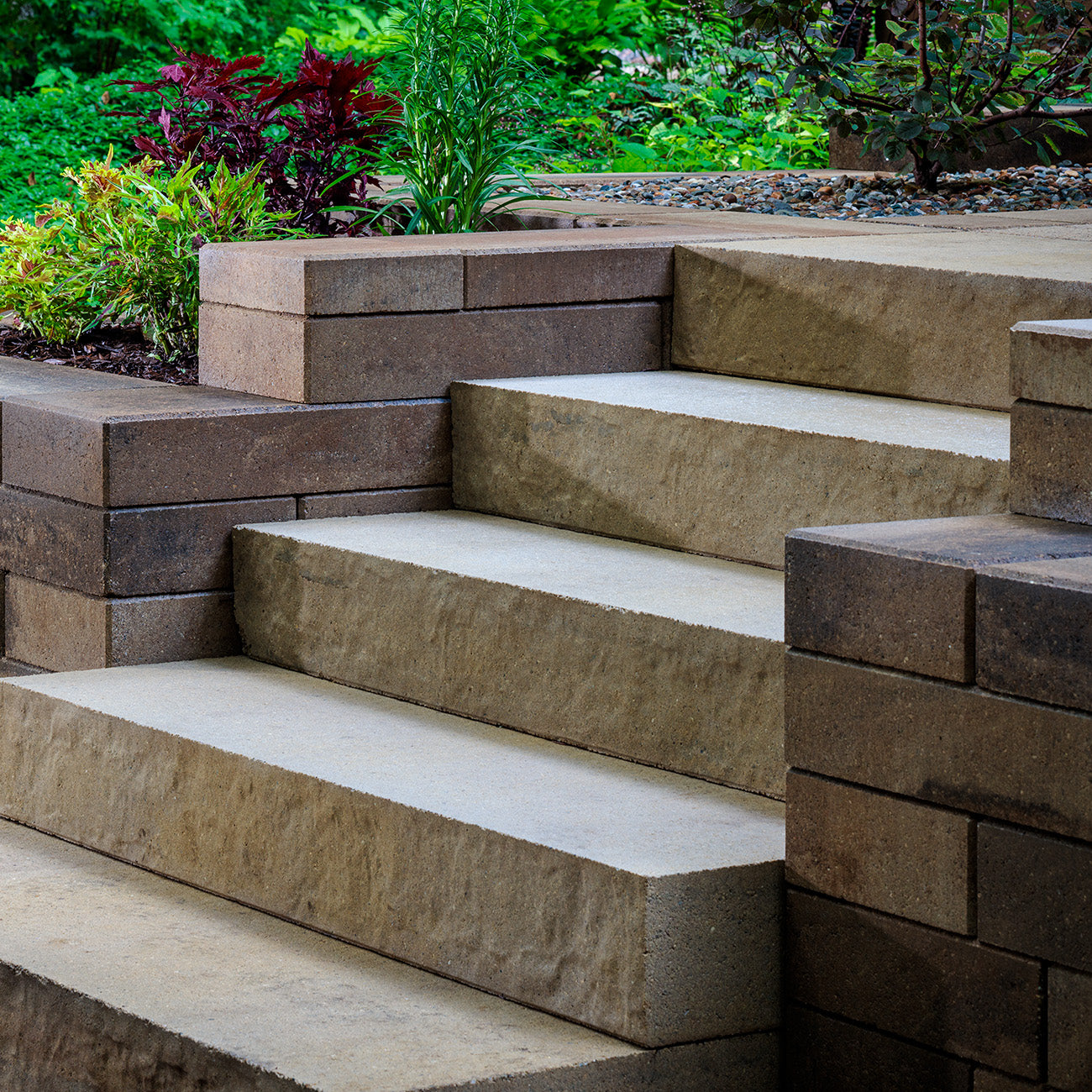 Belgard Landing Step Unit