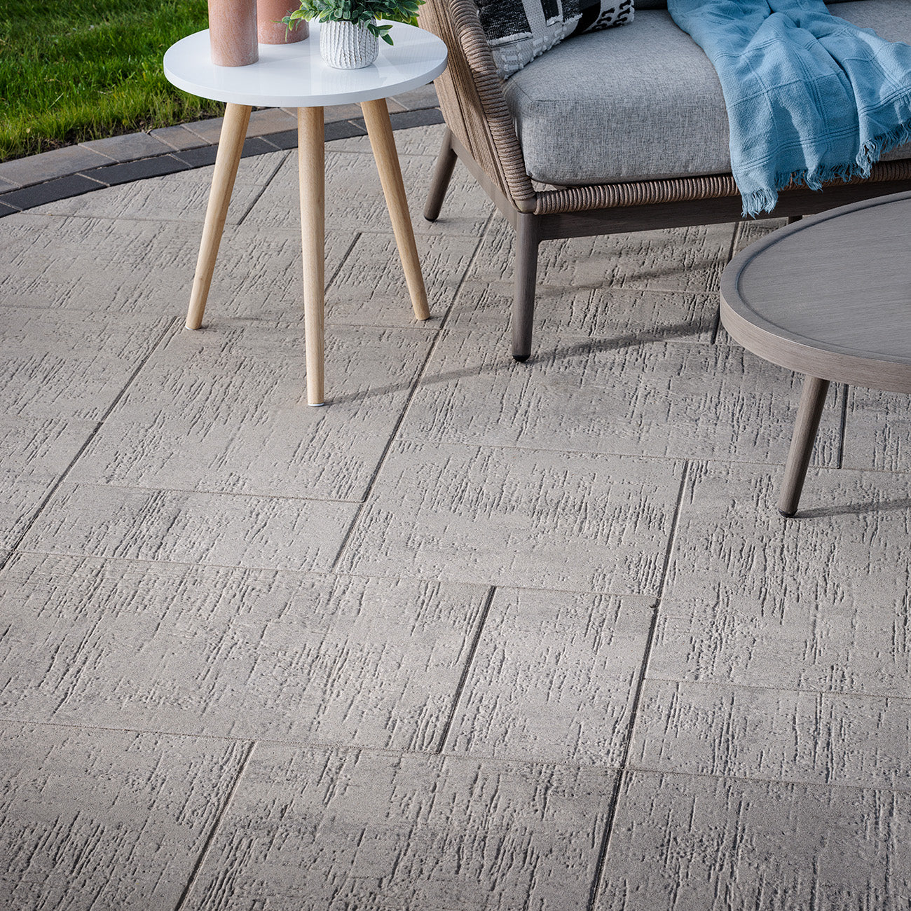 Papyrus 18 3 Piece Paver - Scandina Gray