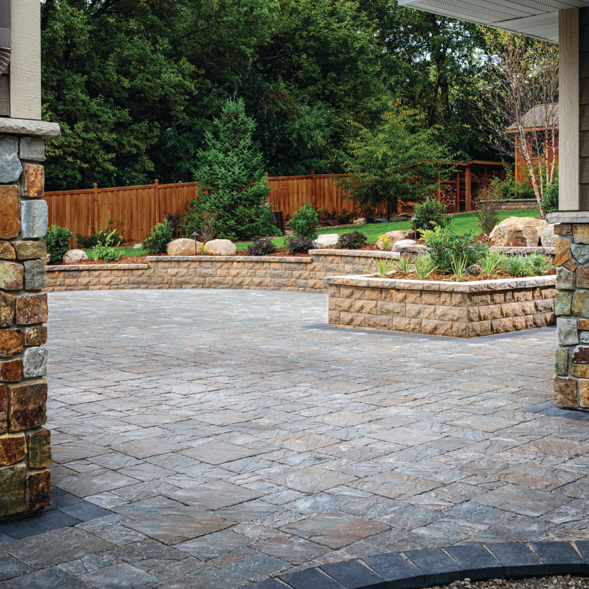 Slaton Tumbled 5X8 Paver Blu Iron