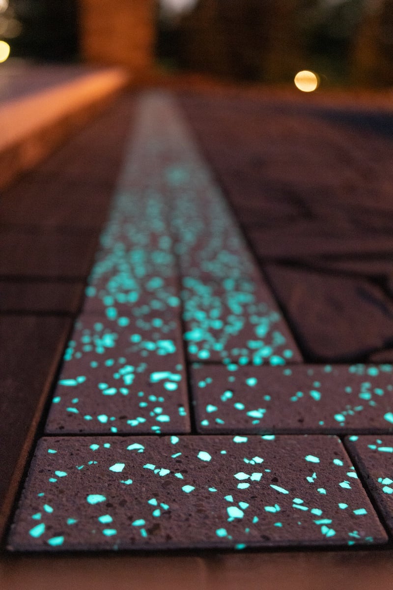 Glow Path 4X8 - Reflection