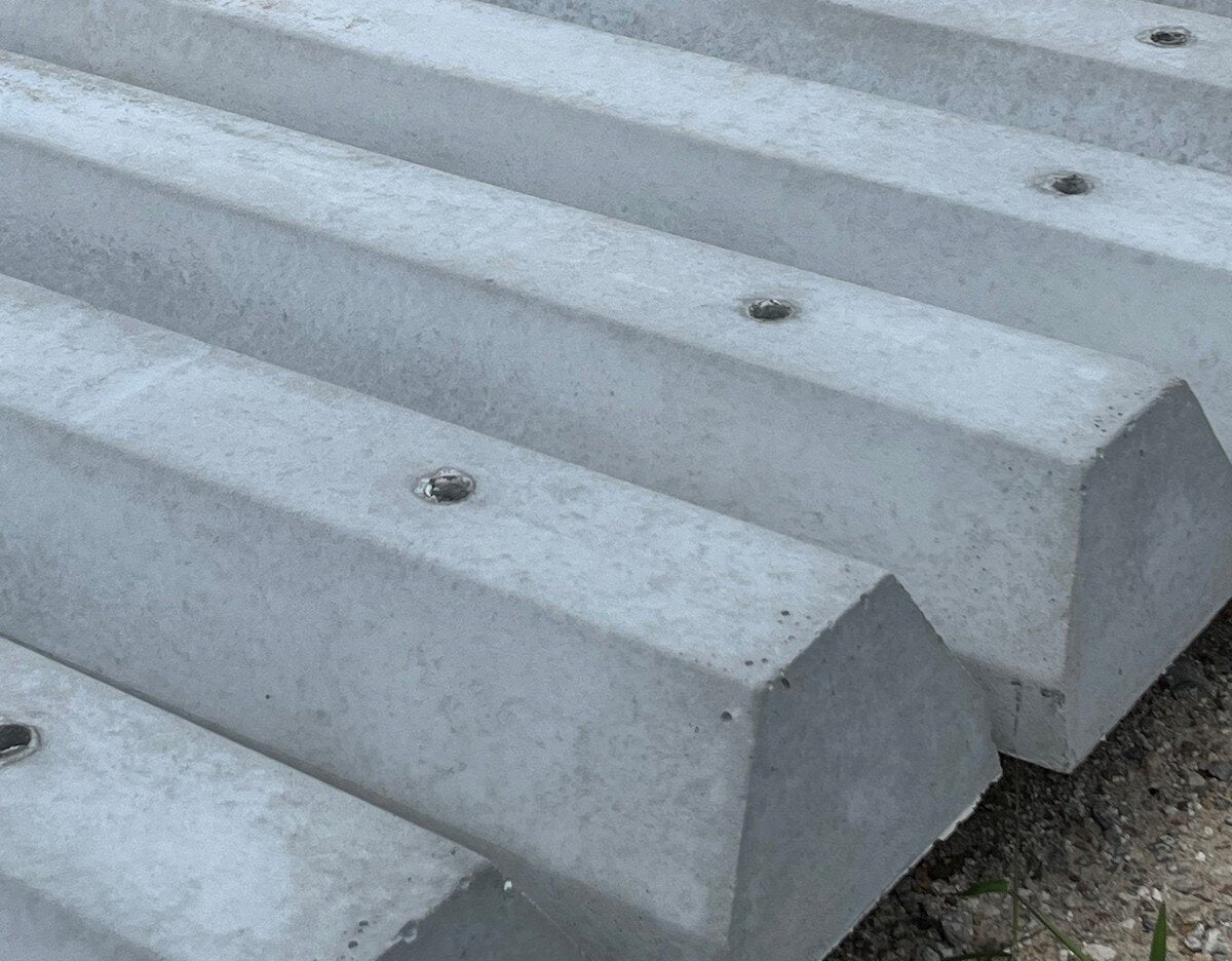 Parking Curb 7' With Notch Gray